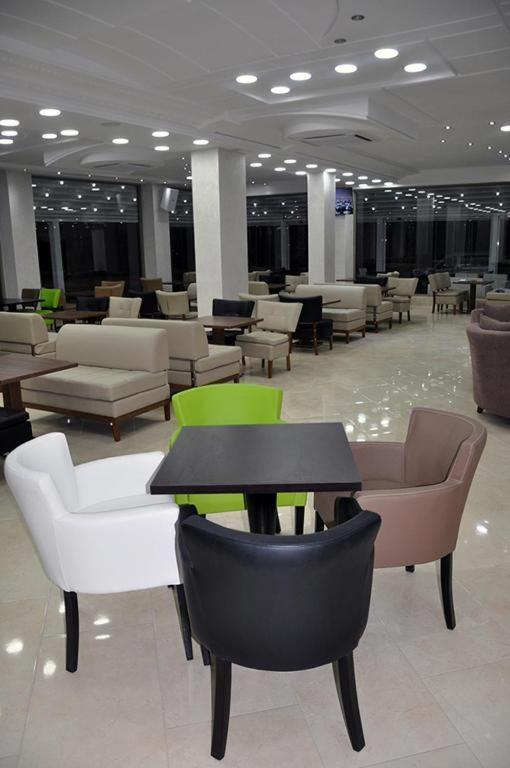 נאדור Hotel Beautiful מראה חיצוני תמונה