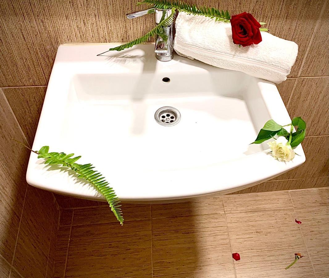 נאדור Hotel Beautiful מראה חיצוני תמונה